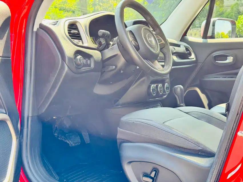 Jeep Renegade 2017 180TS Automatic All-Wheel Drive Versatile Edition — миниатюра 15