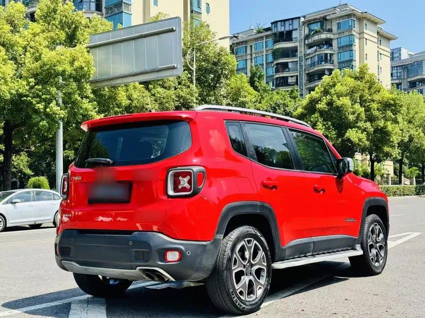 Jeep Renegade 2017 180TS Automatic All-Wheel Drive Versatile Edition — миниатюра 4