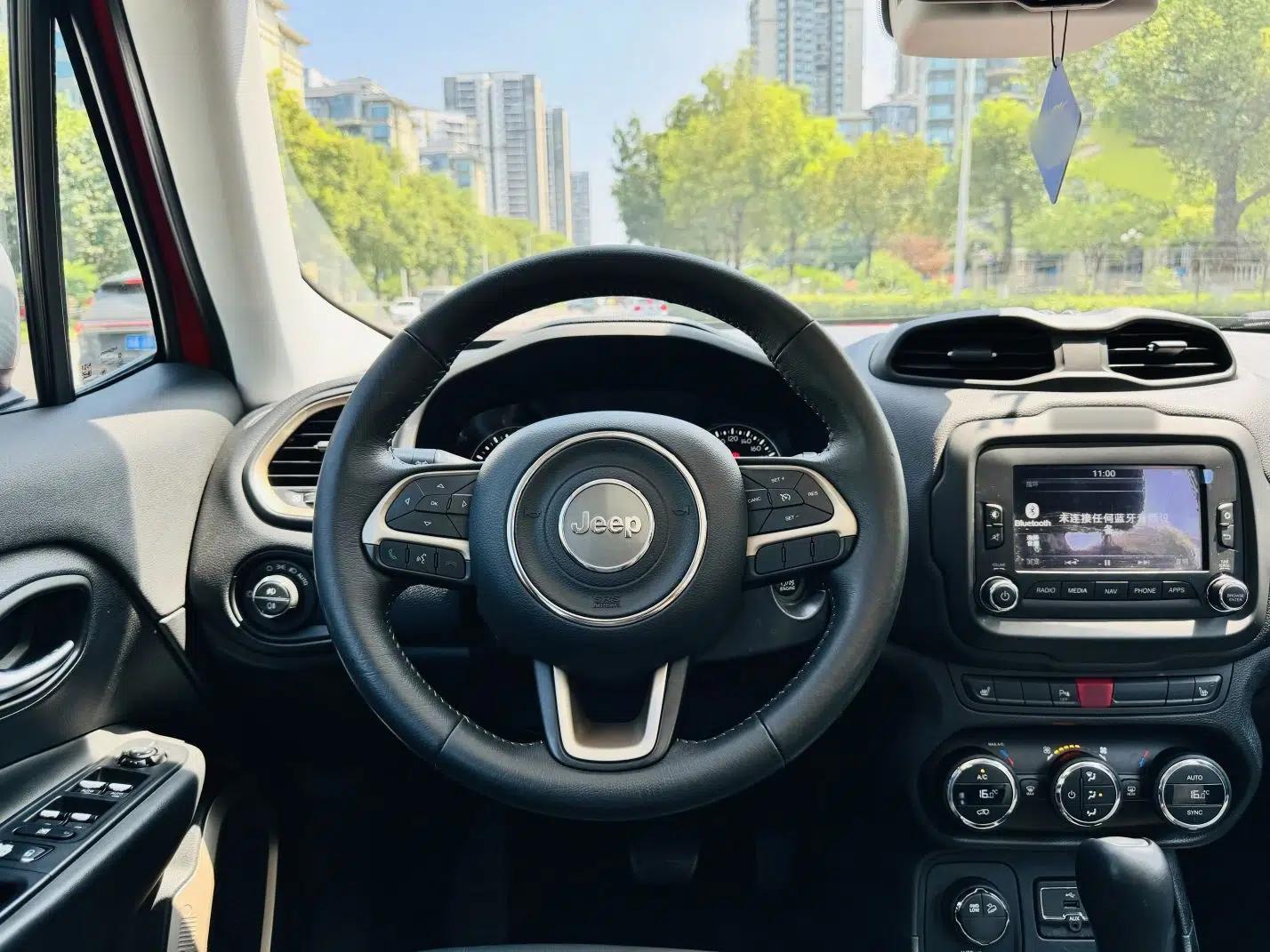 Jeep Renegade 2017 180TS Automatic All-Wheel Drive Versatile Edition — миниатюра 7