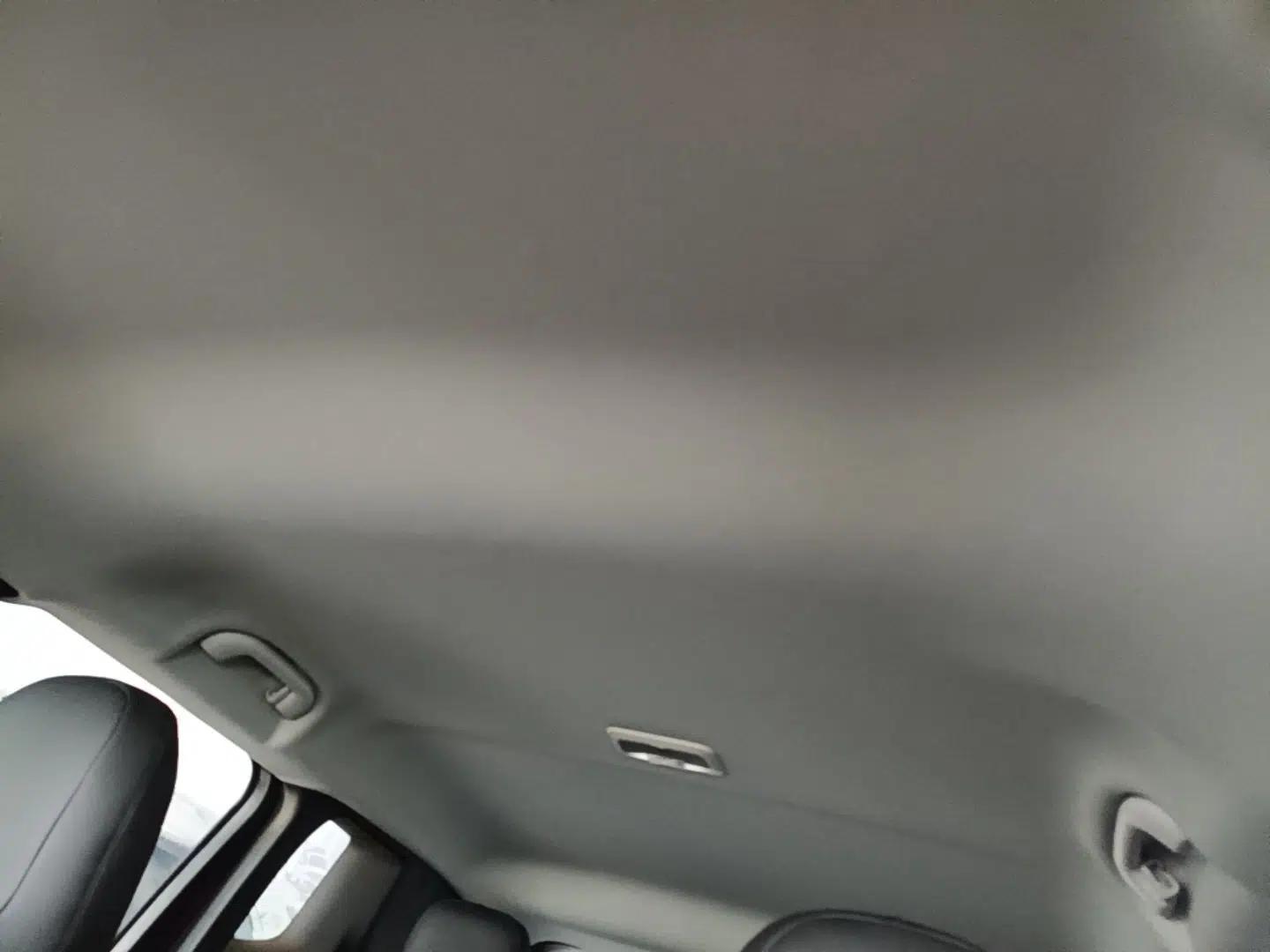 Jeep Renegade 2016 1.4T Automatic Kinetic Edition — миниатюра 21