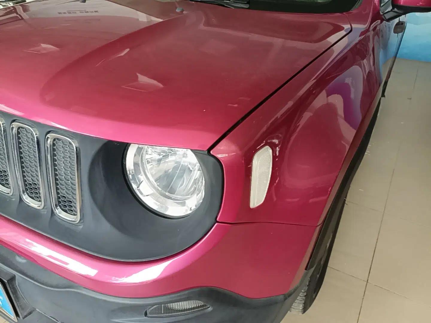 Jeep Renegade 2016 1.4T Automatic Kinetic Edition — миниатюра 8