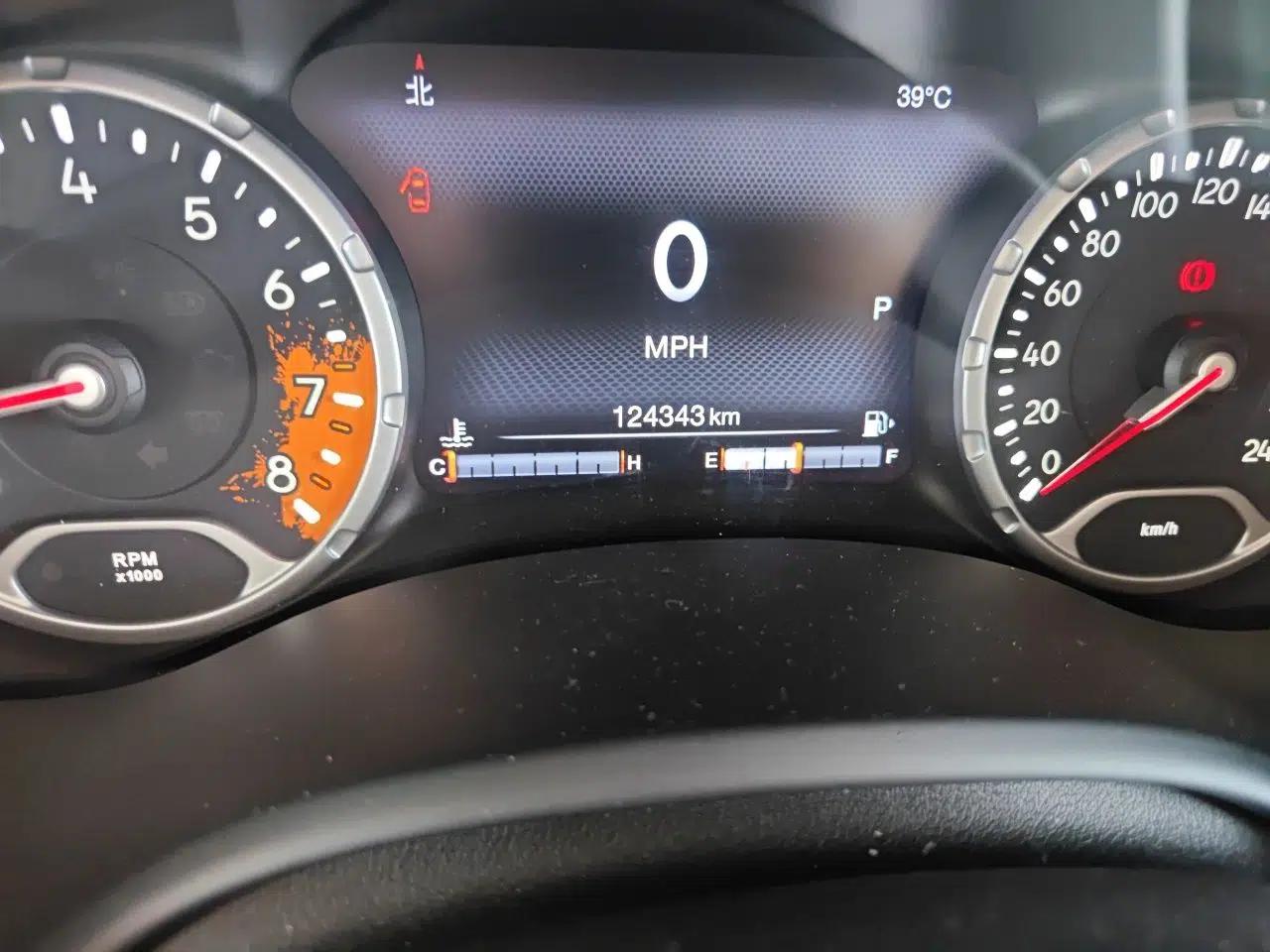 Jeep Renegade 2016 1.4T Automatic Jingneng Version+ — миниатюра 12
