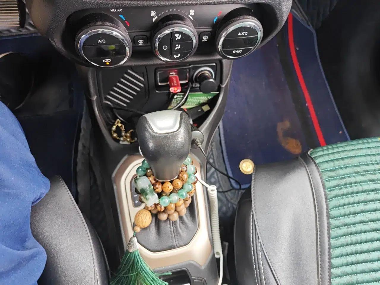 Jeep Renegade 2016 1.4T Automatic Jingneng Version+ — миниатюра 14