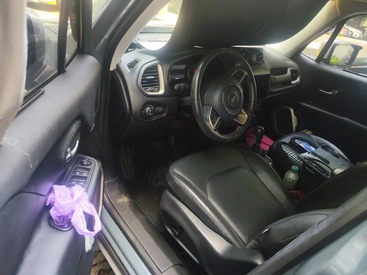 Jeep Renegade 2016 1.4T Automatic Smart Edition — миниатюра 16