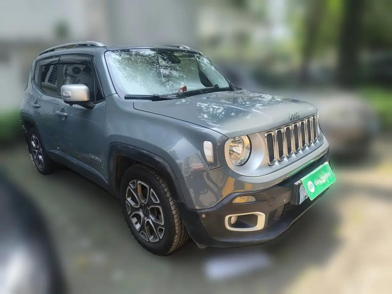 Jeep Renegade 2016 1.4T Automatic Smart Edition — миниатюра 3