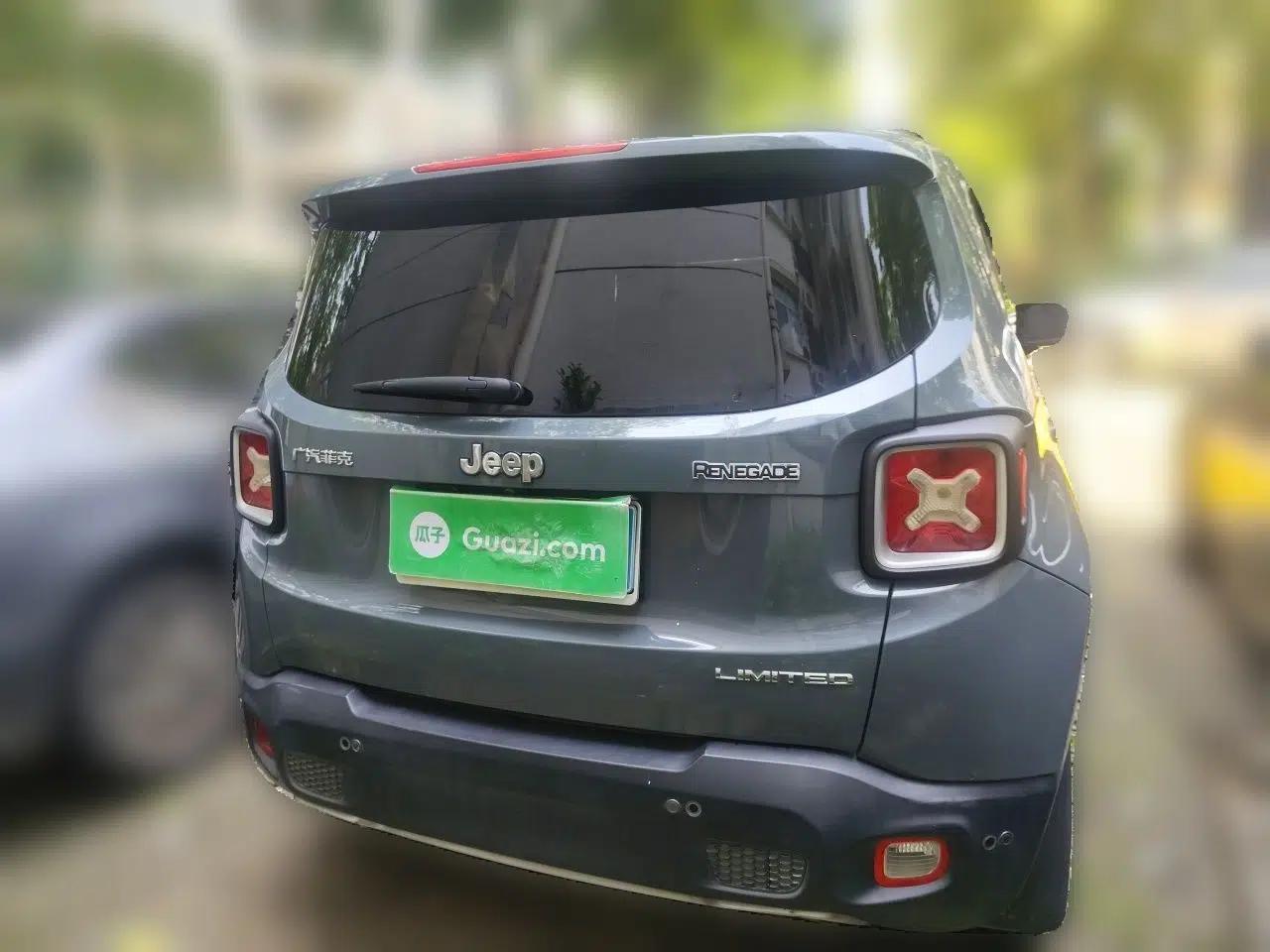 Jeep Renegade 2016 1.4T Automatic Smart Edition — миниатюра 5