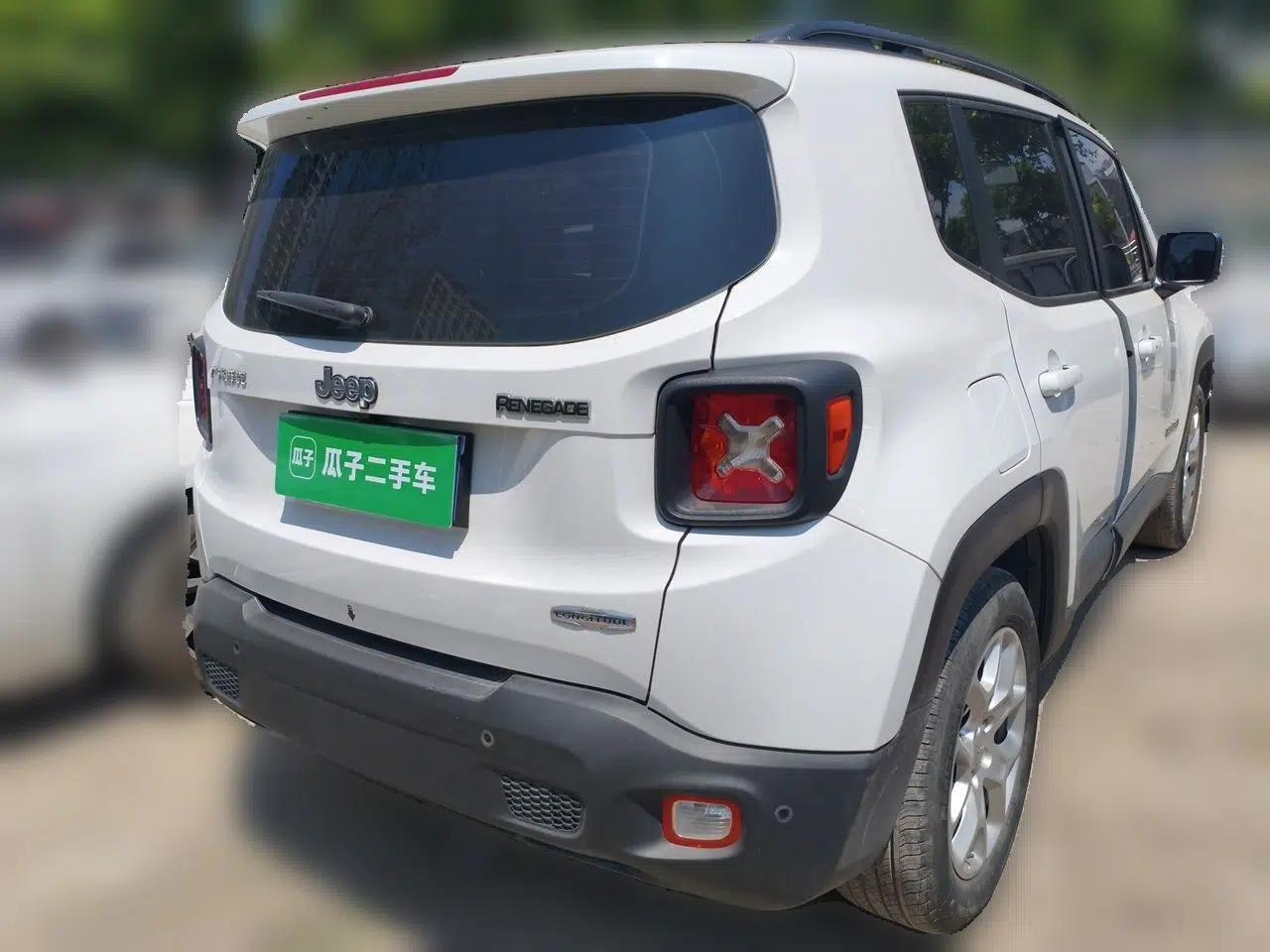 Jeep Renegade 2017 180T Automatic Jingneng Edition — миниатюра 6
