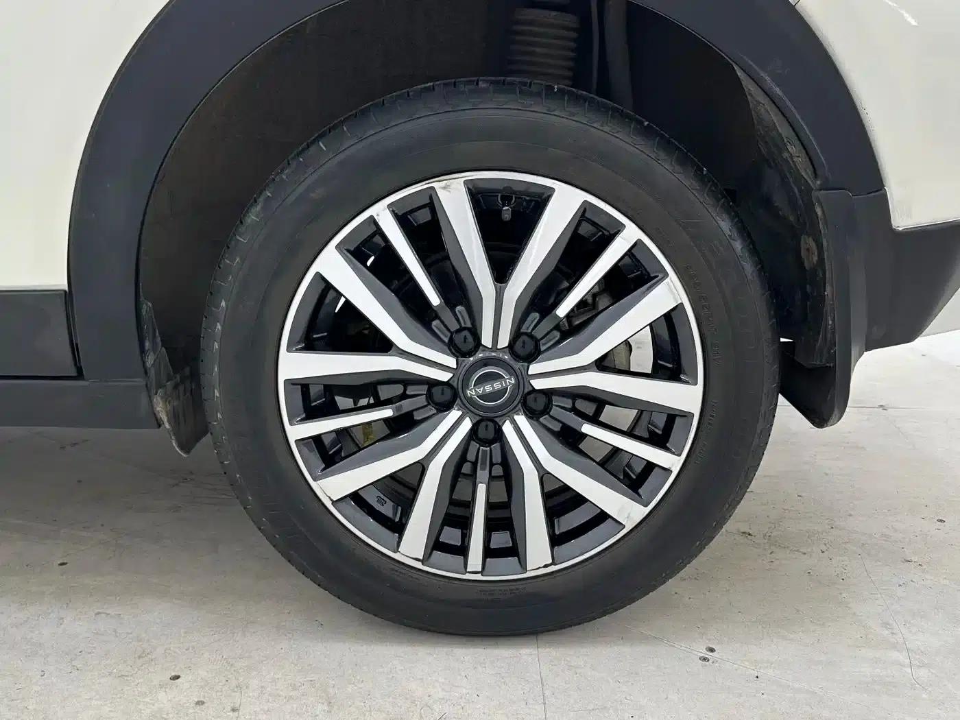 Nissan Kicks 2023 Sporty Edition 1.5L: Unleashing Power and Luxury — миниатюра 17