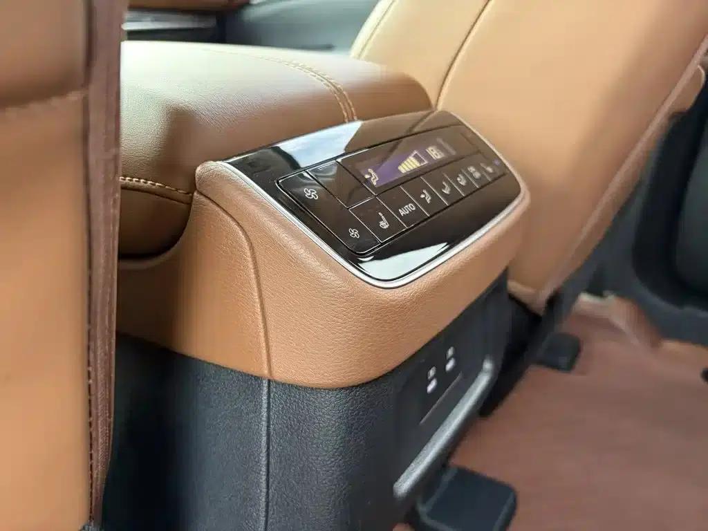 2024 Volkswagen Land Cruiser 380VC-TURBO 4WD Supreme Edition (6-seater) — миниатюра 16