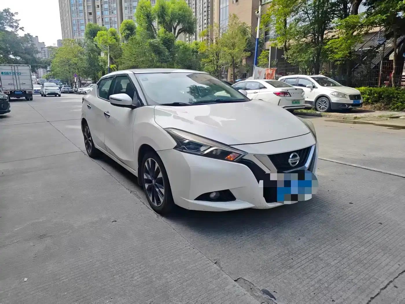 Nissan Bluebird 2019 1.6L CVT Smart Connect Smart Cool Edition (National VI Emission Standard) — миниатюра 3