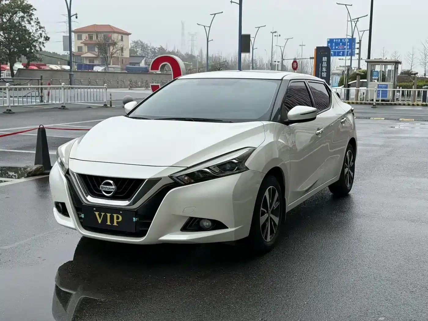Nissan Bluebird 2019 1.6L CVT Cool Edition (National VI Emission Standard) — миниатюра 1