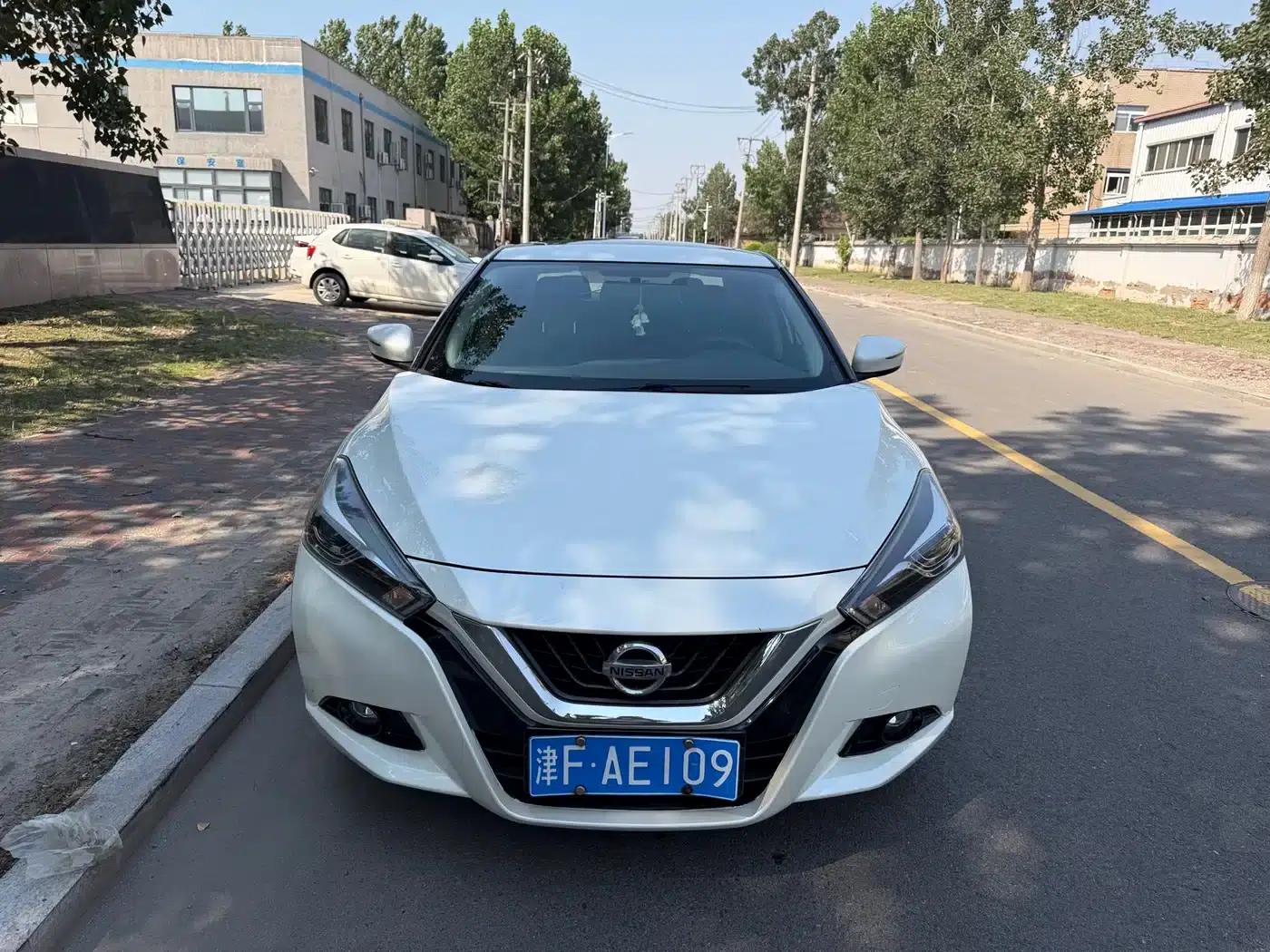 Nissan Bluebird 2016 1.6L CVT Cool Edition — миниатюра 2