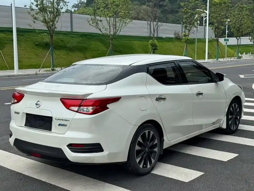 Nissan Bluebird 2019 1.6L CVT Smart Connect Smart Cool Edition (National VI Emission Standard) — миниатюра 8