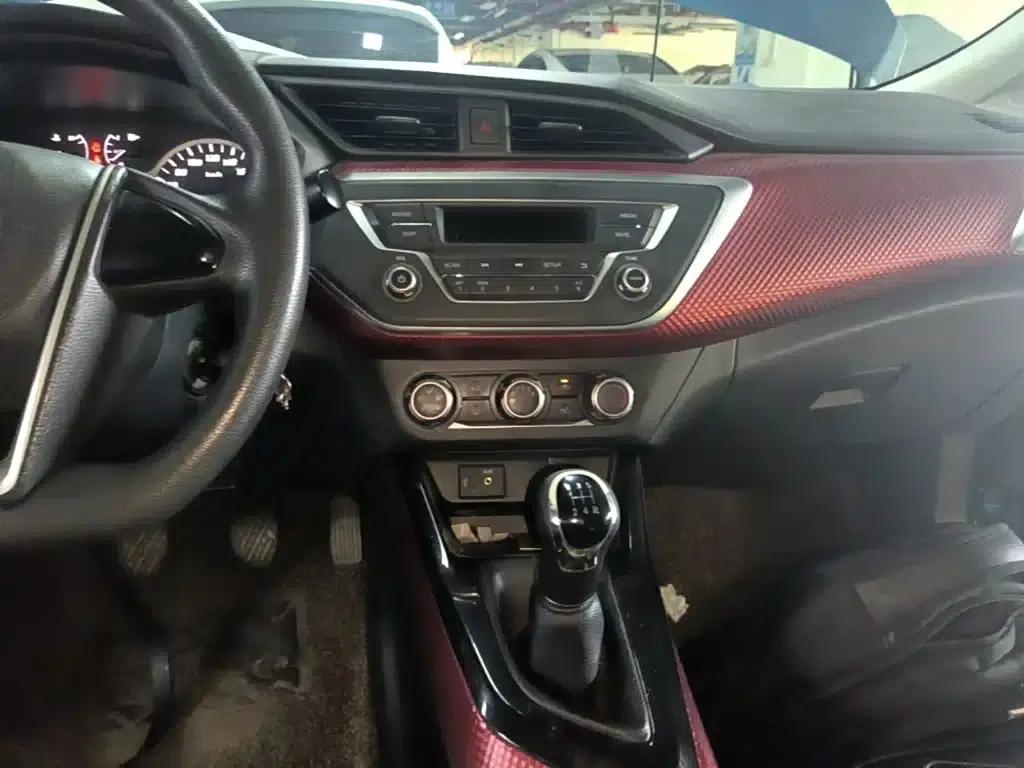 Nissan Bluebird 2016 1.6L Manual Cool Edition — миниатюра 13