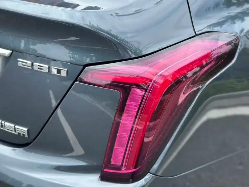 2022 Cadillac CT5 28T Premium — миниатюра 10