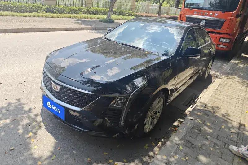 2024 Cadillac CT5 28T Luxury Pro — миниатюра 1