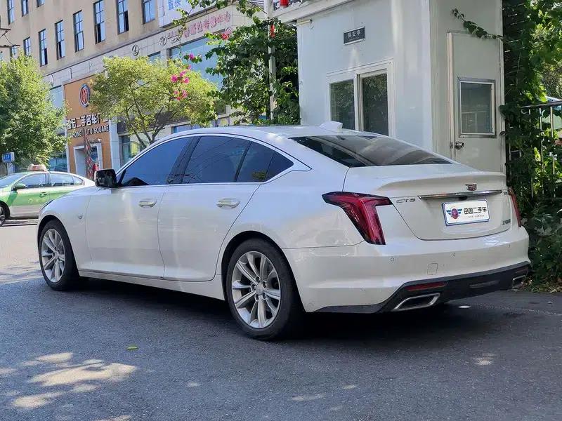 2024 Cadillac CT5 28T Luxury Pro — миниатюра 4