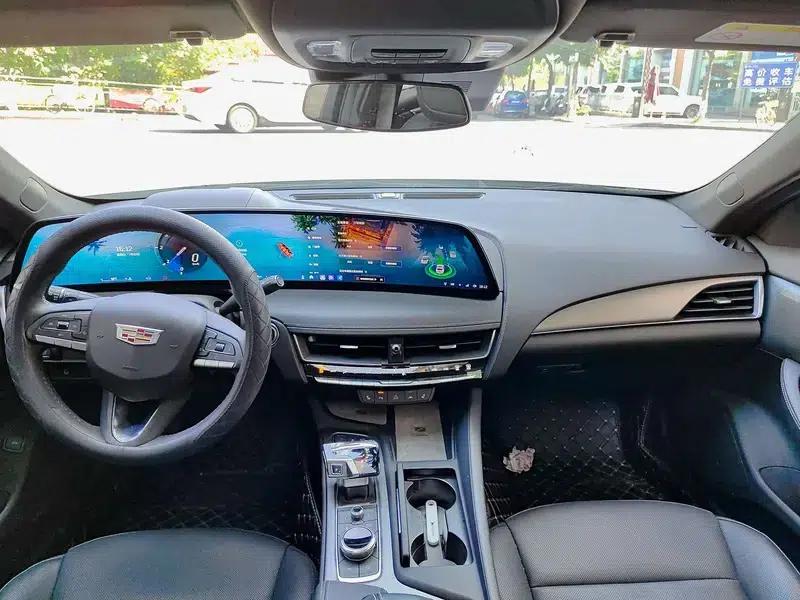 2024 Cadillac CT5 28T Luxury Pro — миниатюра 8