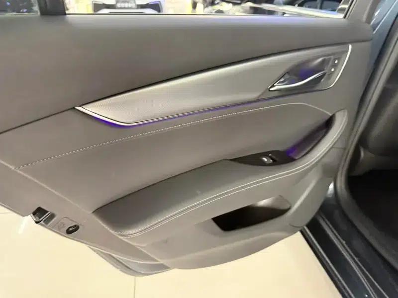 2022 Cadillac CT5 28T Luxury Standard Edition — миниатюра 6