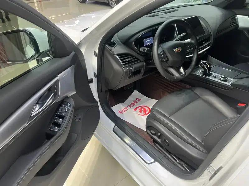 2022 Cadillac CT5 28T Luxury — миниатюра 8