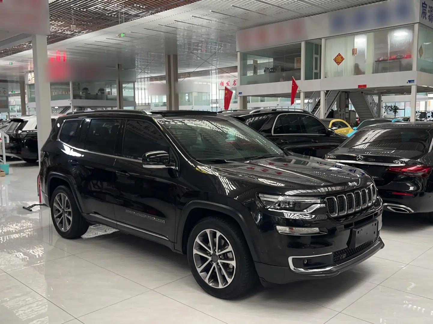 Jeep Grand Commander 2018 2.0T Four-Wheel Drive Enjoyment Edition China VI — миниатюра 5
