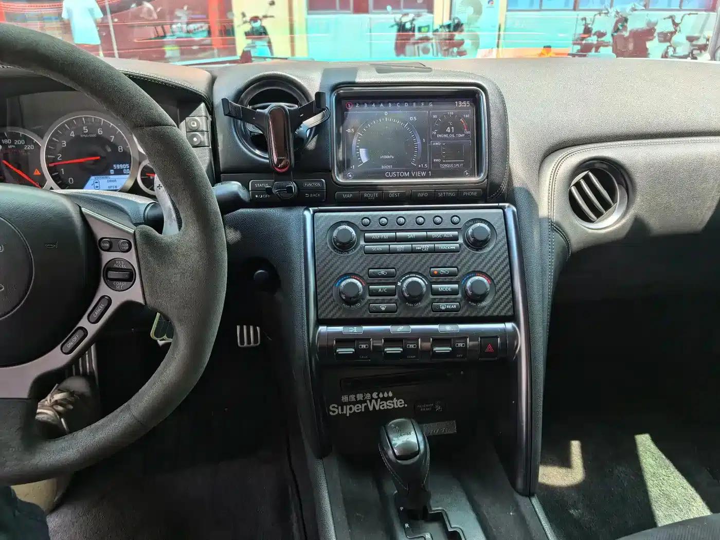 2012 Nissan GT-R 3.8T Premium Edition — миниатюра 8