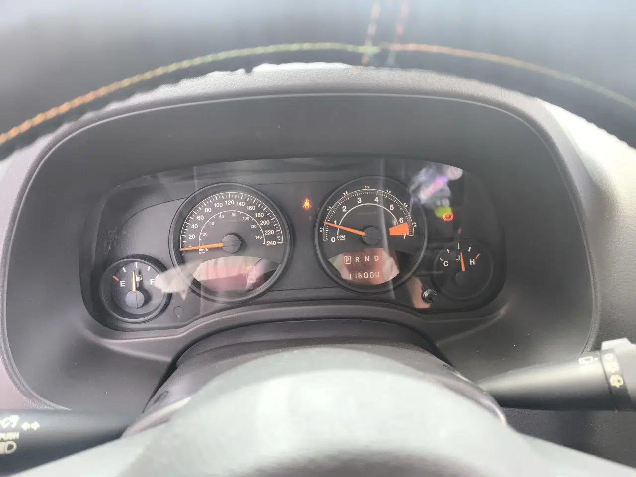 Jeep Patriot 2014 2.4L Sport Edition — миниатюра 11