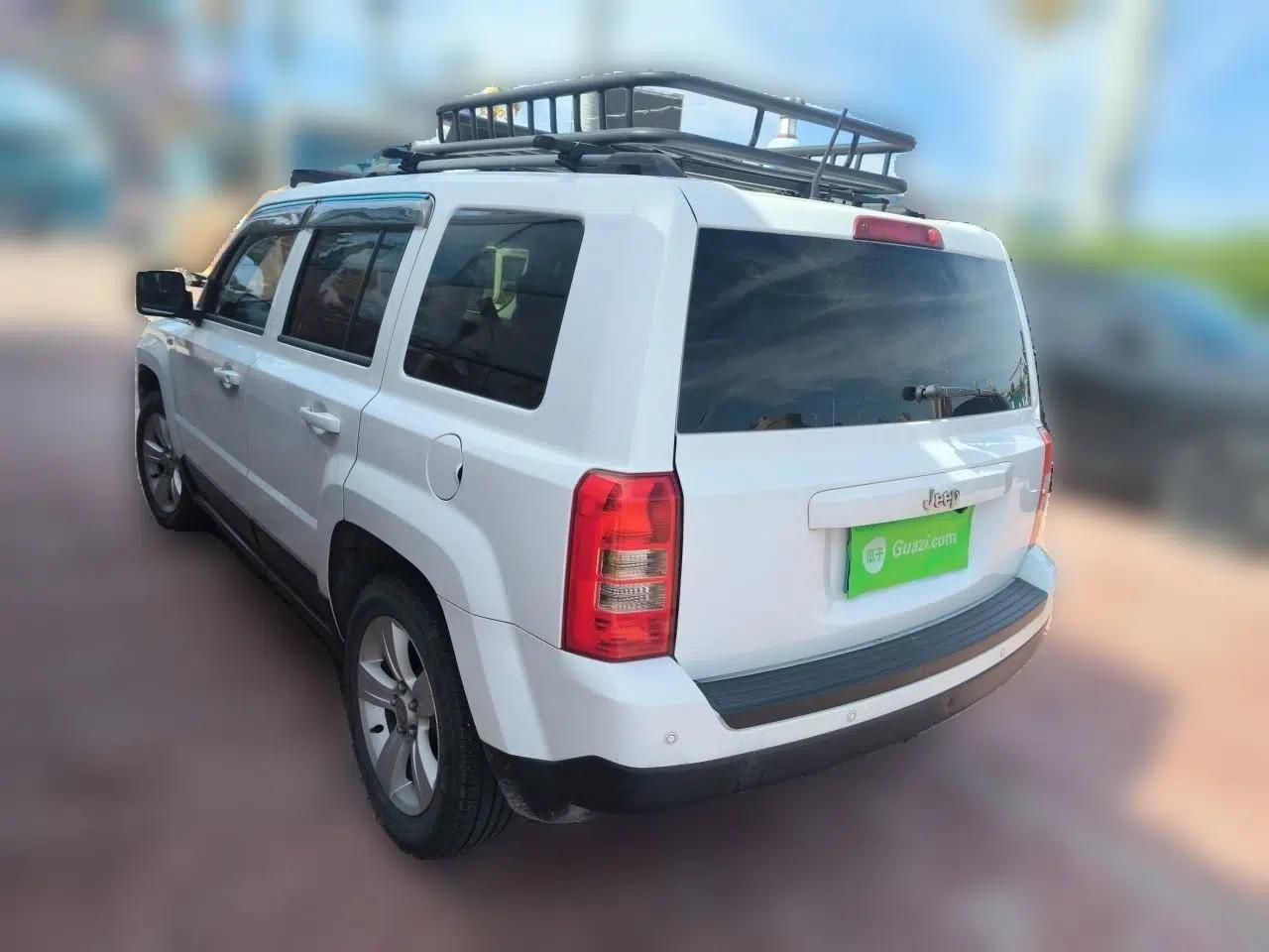 Jeep Patriot 2014 2.4L Sport Edition — миниатюра 4