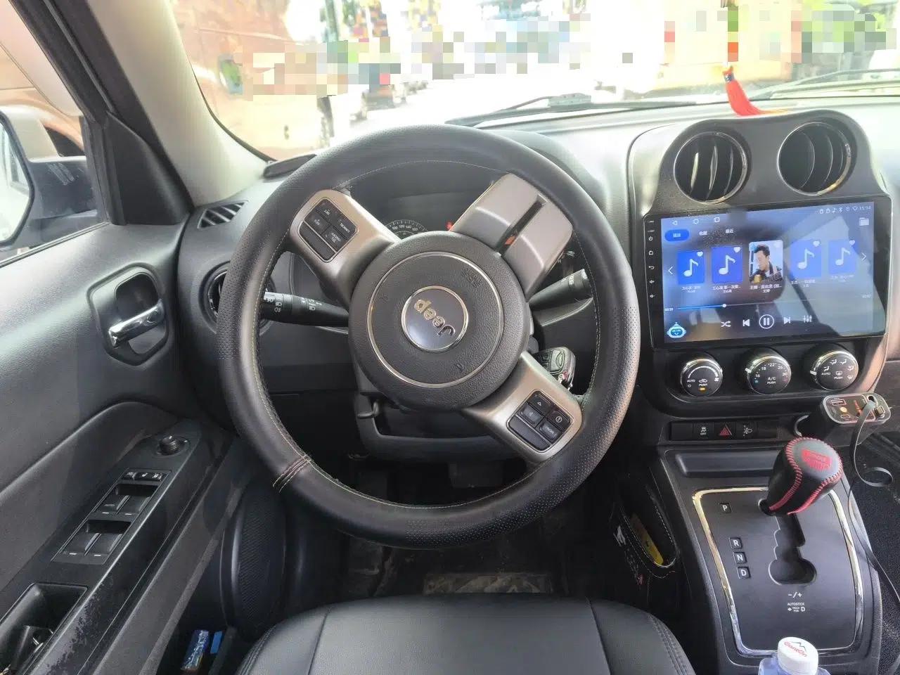 Jeep Patriot 2014 2.4L Sport Edition — миниатюра 10