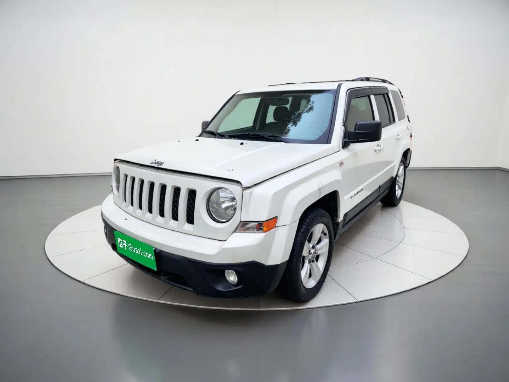 Jeep Patriot 2014 2.4L Sport Edition — миниатюра 1