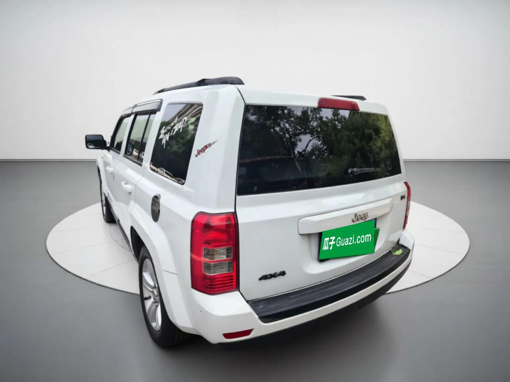 Jeep Patriot 2014 2.4L Sport Edition — миниатюра 3
