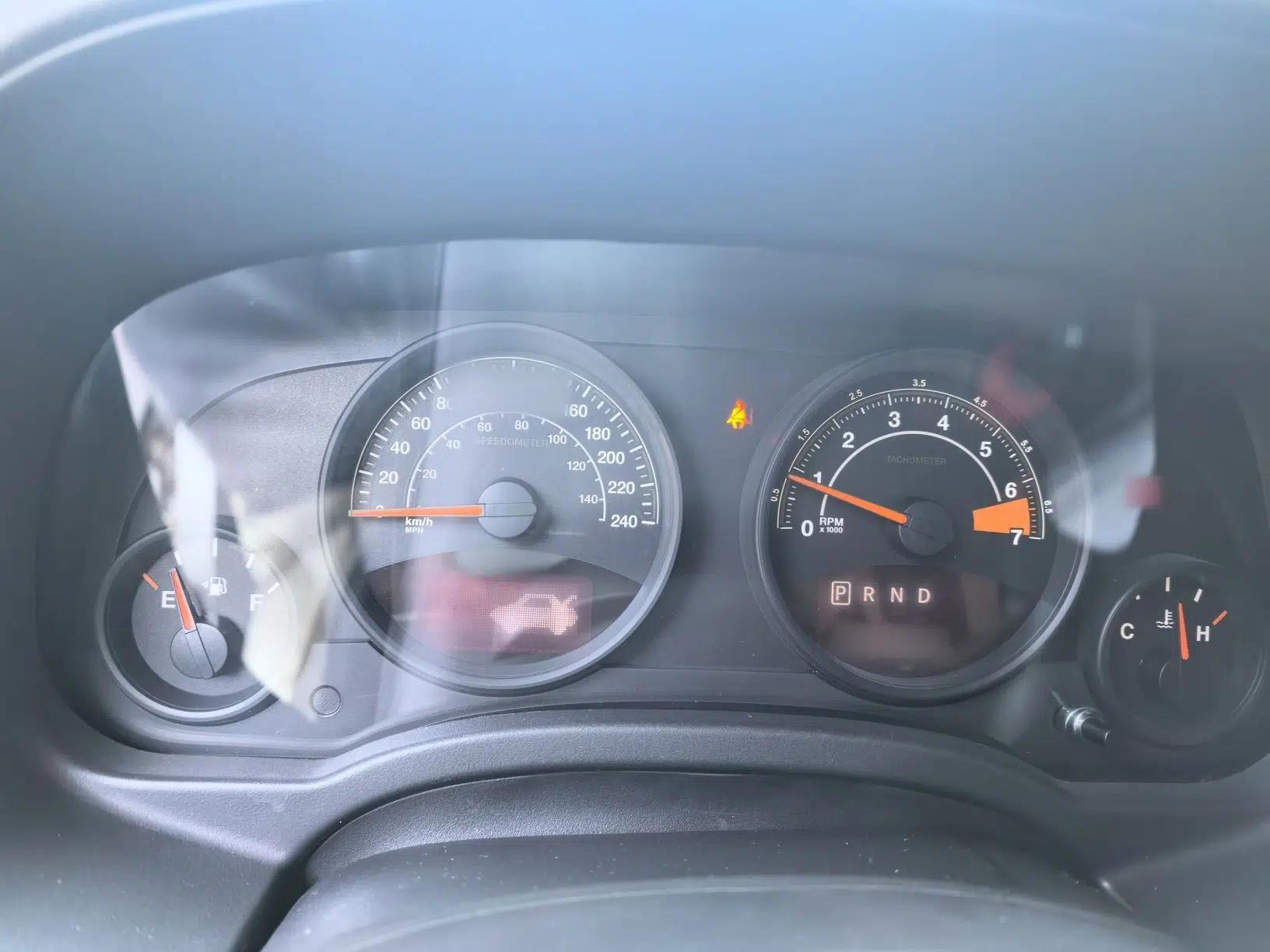 Jeep Patriot 2014 2.4L Sport Edition — миниатюра 8