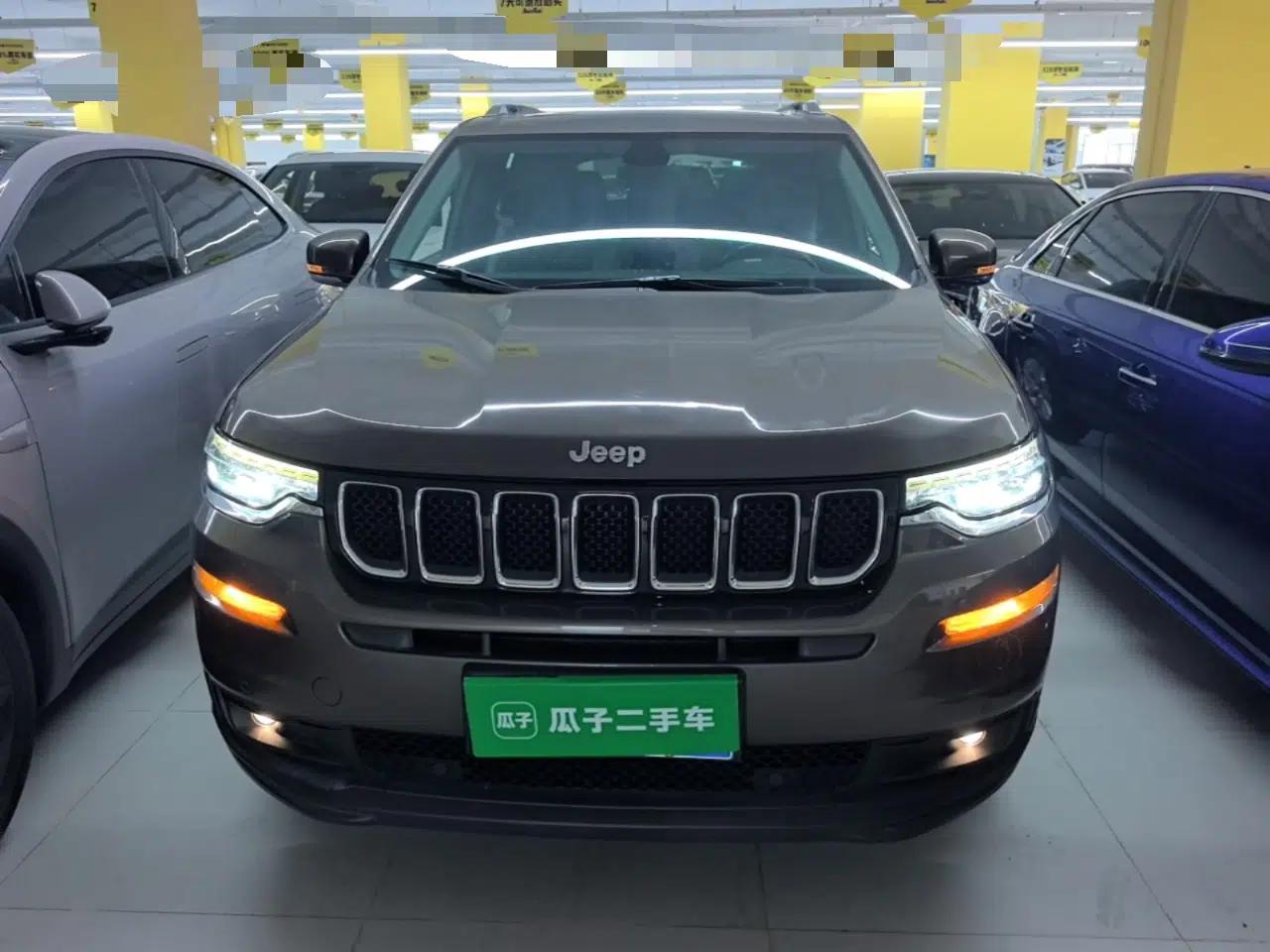 Jeep Commander 2018 2.0T Two-Wheel Drive Enjoy Edition China V — миниатюра 2