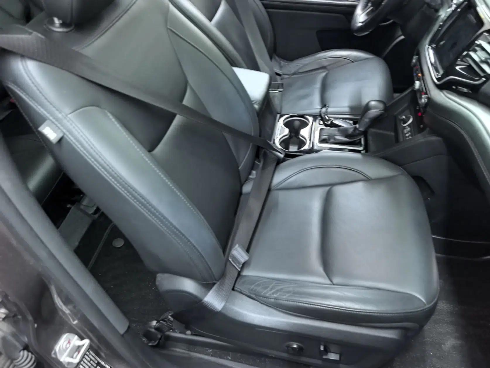 Jeep Commander 2018 2.0T Two-Wheel Drive Enjoy Edition China V — миниатюра 19