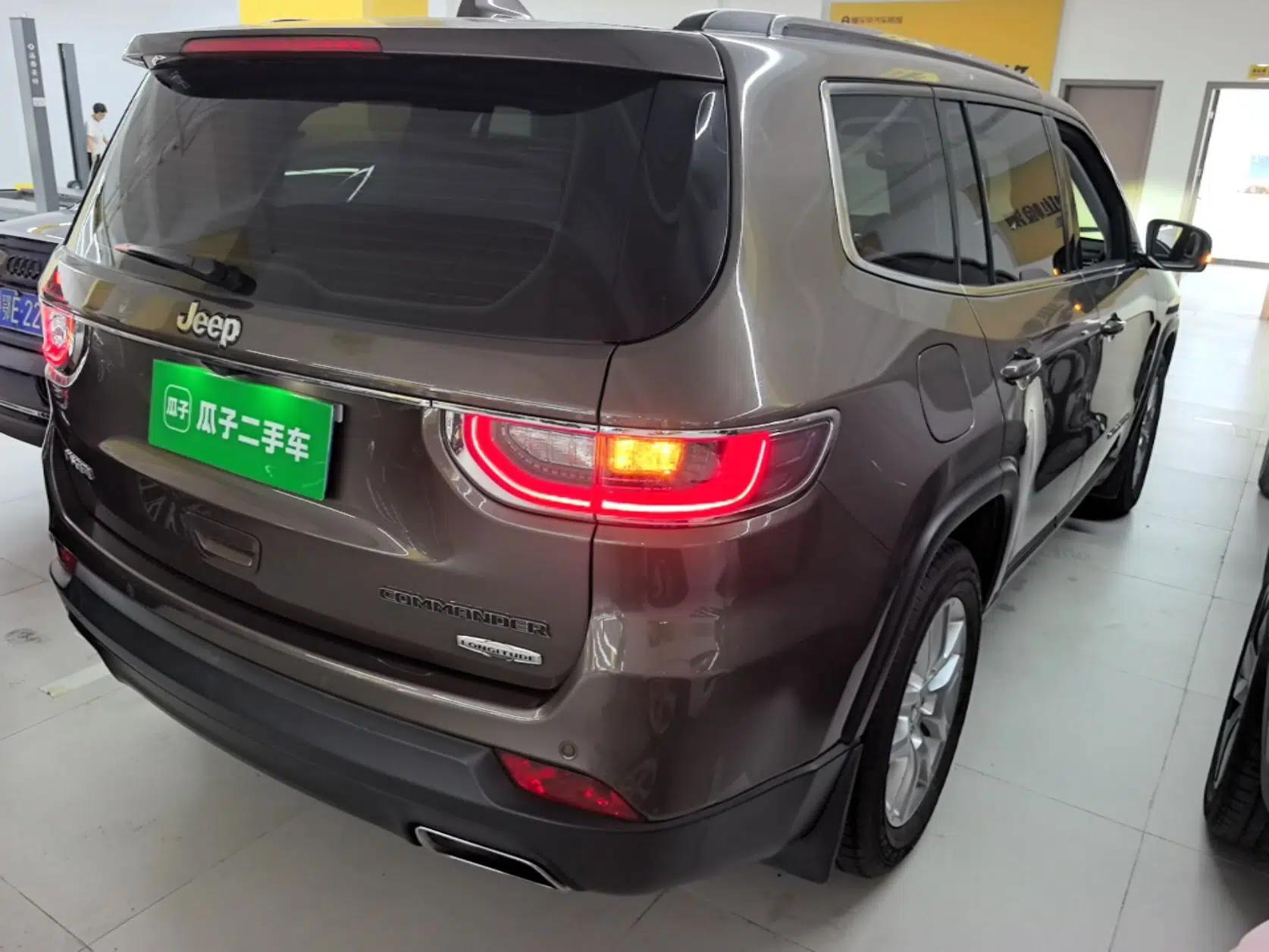 Jeep Commander 2018 2.0T Two-Wheel Drive Enjoy Edition China V — миниатюра 6