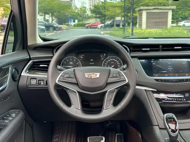 Cadillac XT5 2018 28T AWD Luxury — миниатюра 18
