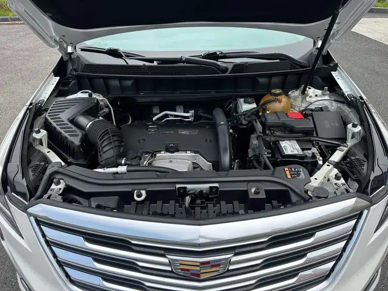 Cadillac XT5 2018 28T AWD Luxury — миниатюра 8
