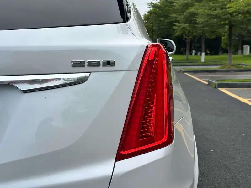 Cadillac XT5 2018 28T AWD Luxury — миниатюра 9