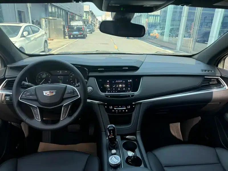 Cadillac XT5 2023 2.0T 2WD Fashion Edition — миниатюра 7