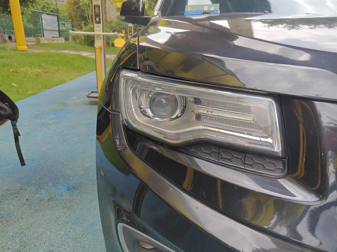 Jeep Grand Cherokee 2015 3.0L Elite Navigation Edition — миниатюра 7