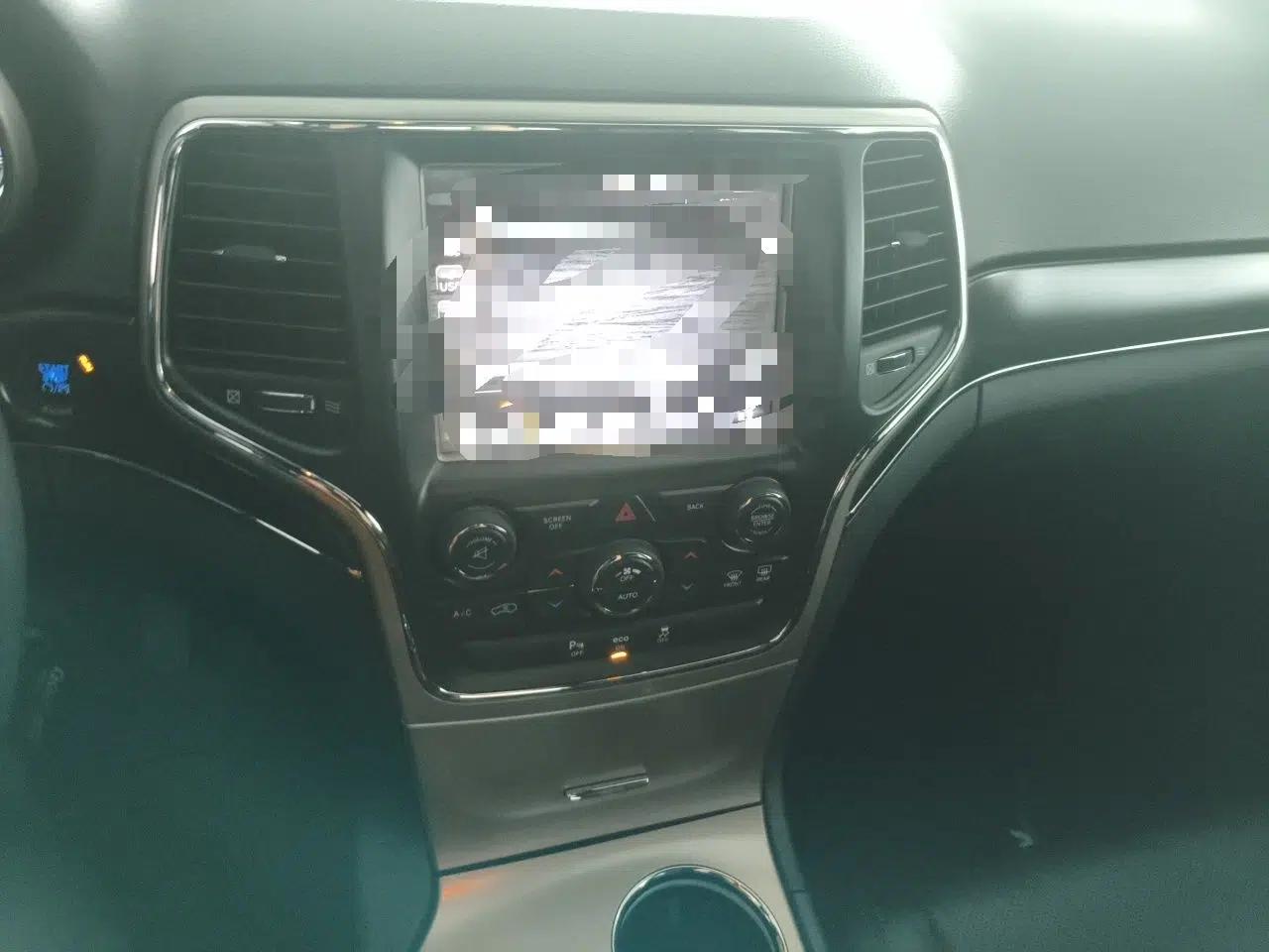 Jeep Grand Cherokee 2014 3.6L Elite Navigation Edition — миниатюра 13