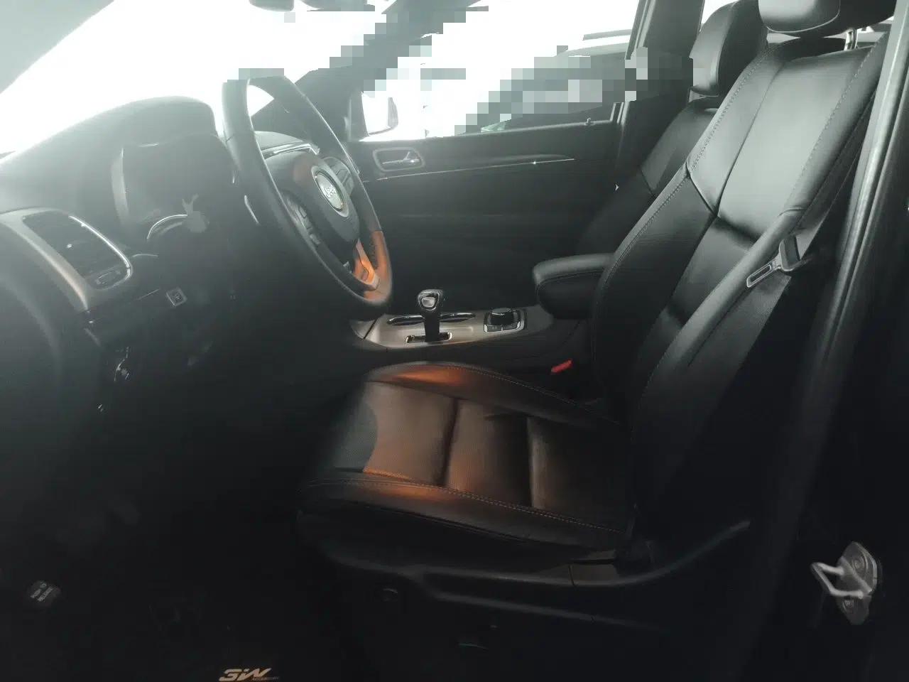 Jeep Grand Cherokee 2014 3.6L Elite Navigation Edition — миниатюра 15