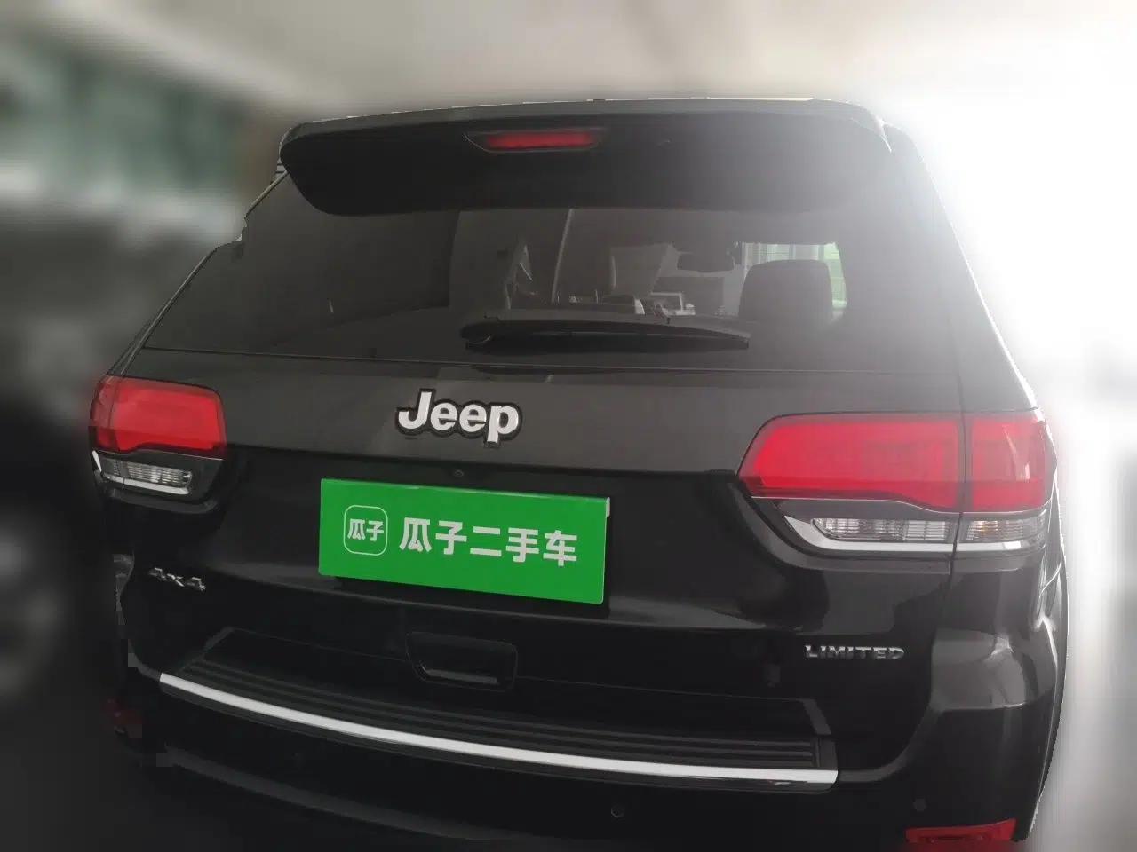Jeep Grand Cherokee 2014 3.6L Elite Navigation Edition — миниатюра 5