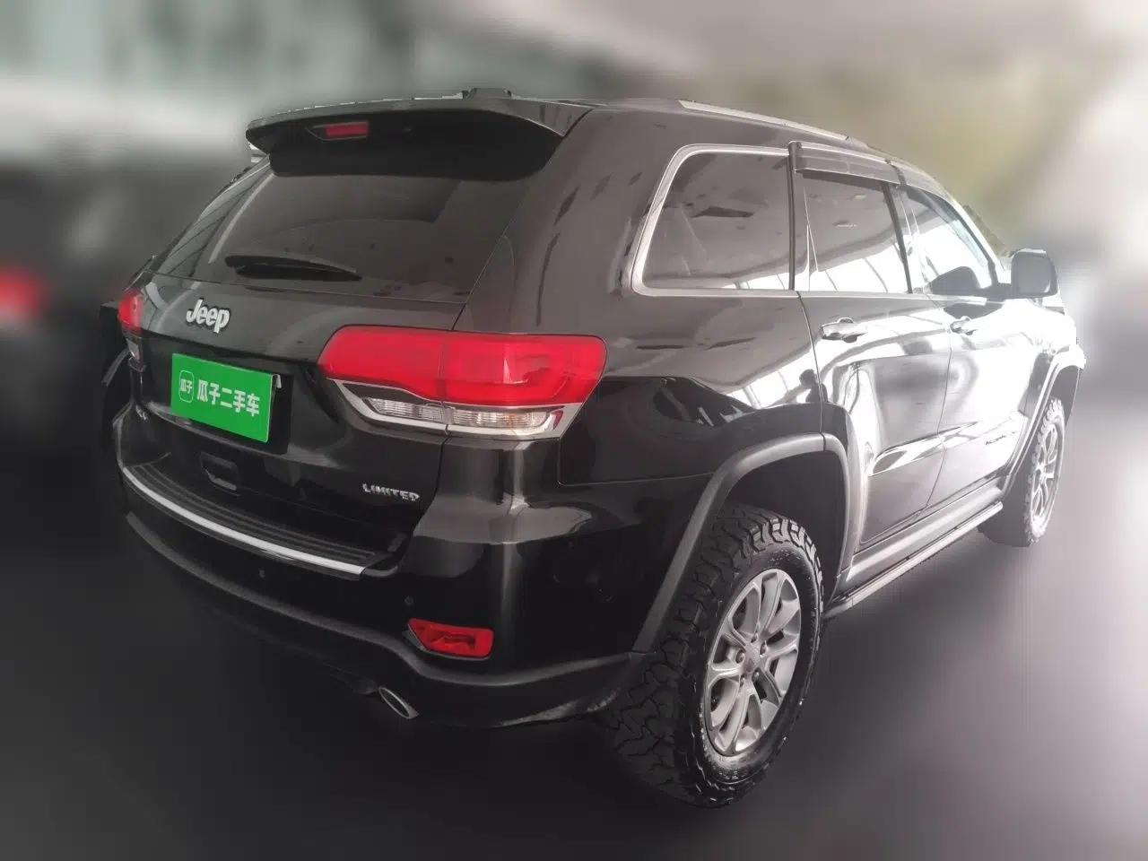 Jeep Grand Cherokee 2014 3.6L Elite Navigation Edition — миниатюра 6