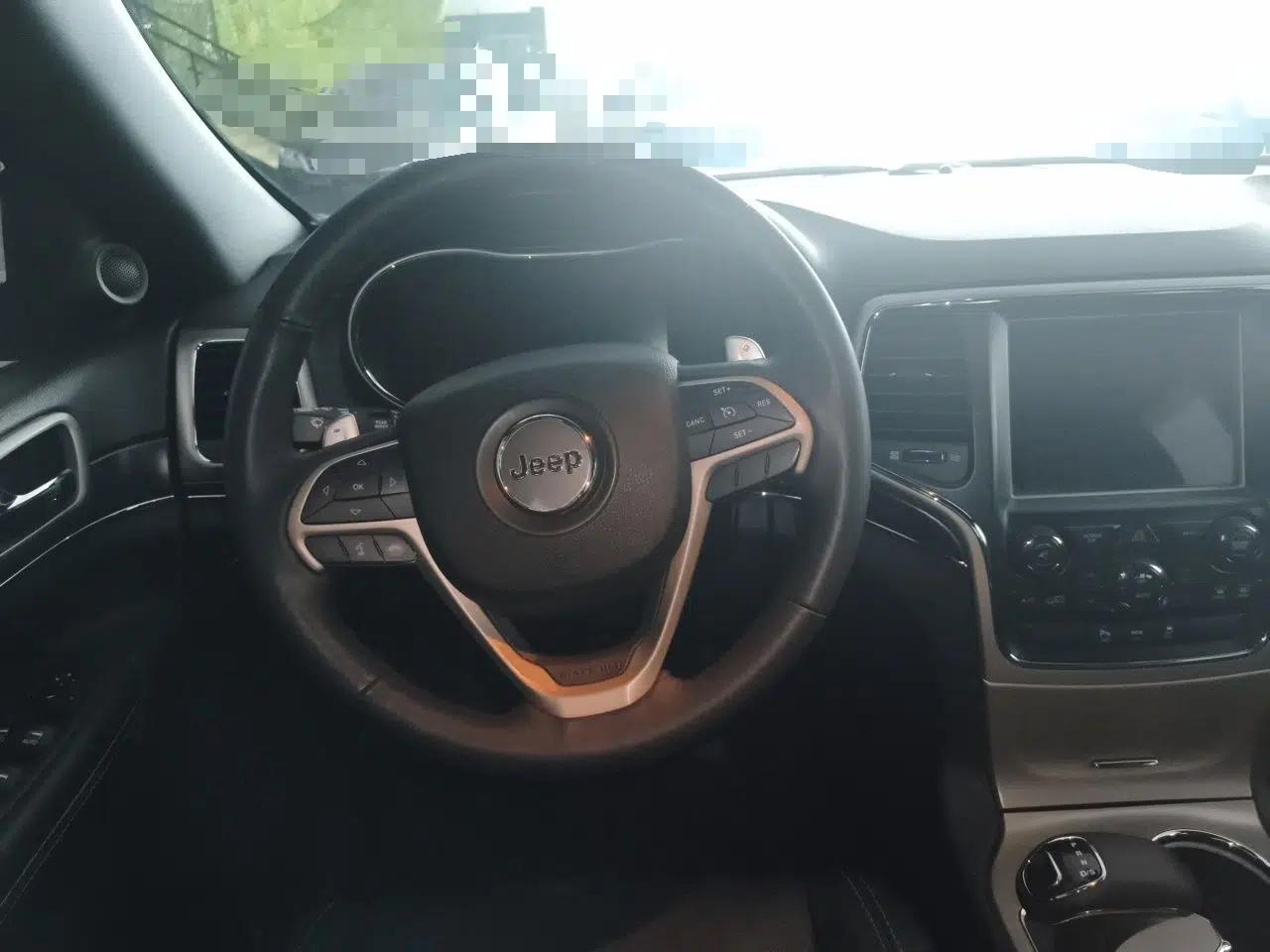Jeep Grand Cherokee 2014 3.6L Elite Navigation Edition — миниатюра 10