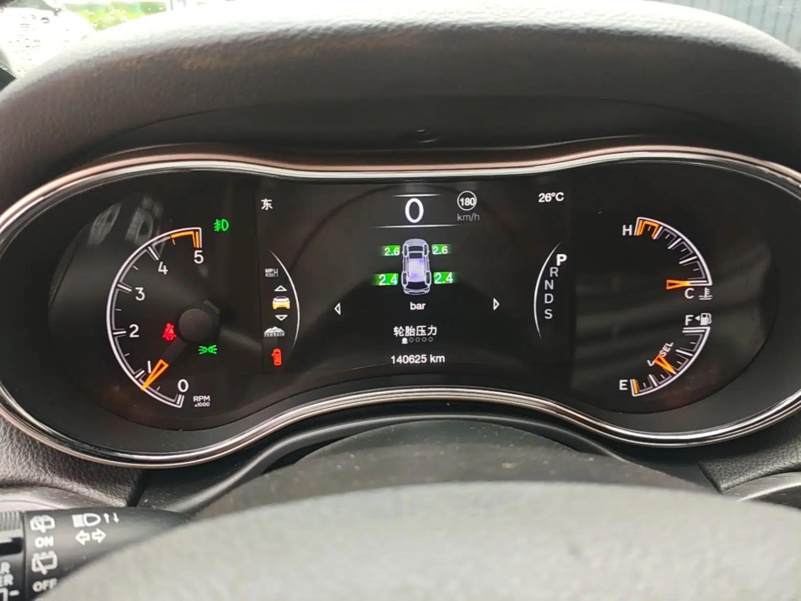 Jeep Grand Cherokee 2015 3.0TD Diesel Comfort Navigation Edition — миниатюра 14
