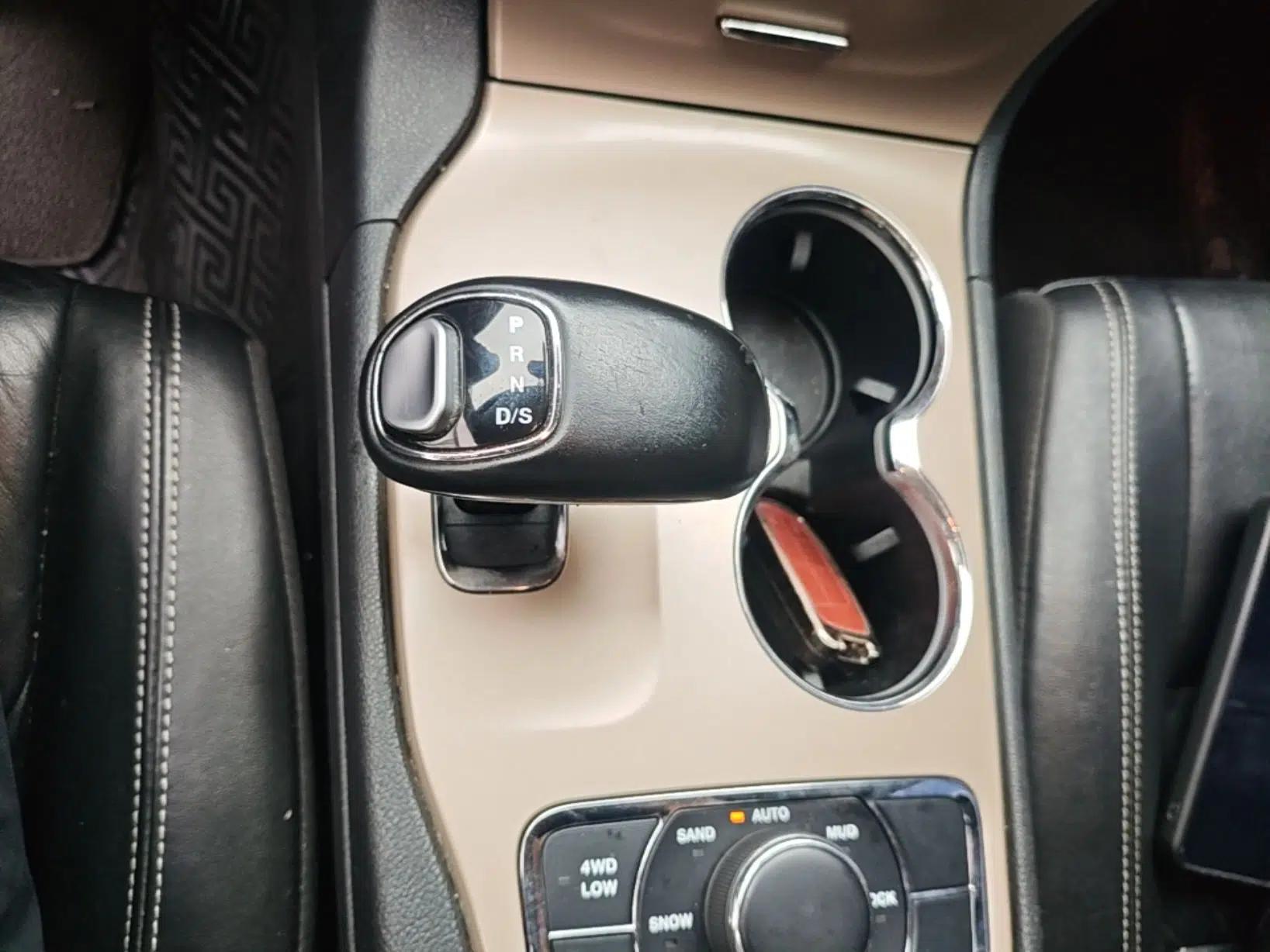 Jeep Grand Cherokee 2015 3.0TD Diesel Comfort Navigation Edition — миниатюра 16