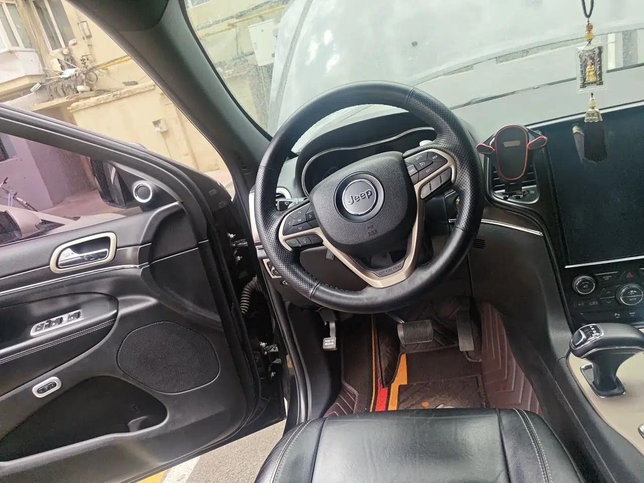 Jeep Grand Cherokee Jeep Grand Cherokee 2014, 3.0-liter U.S. spec, 5 seats (diesel), automatic — миниатюра 10