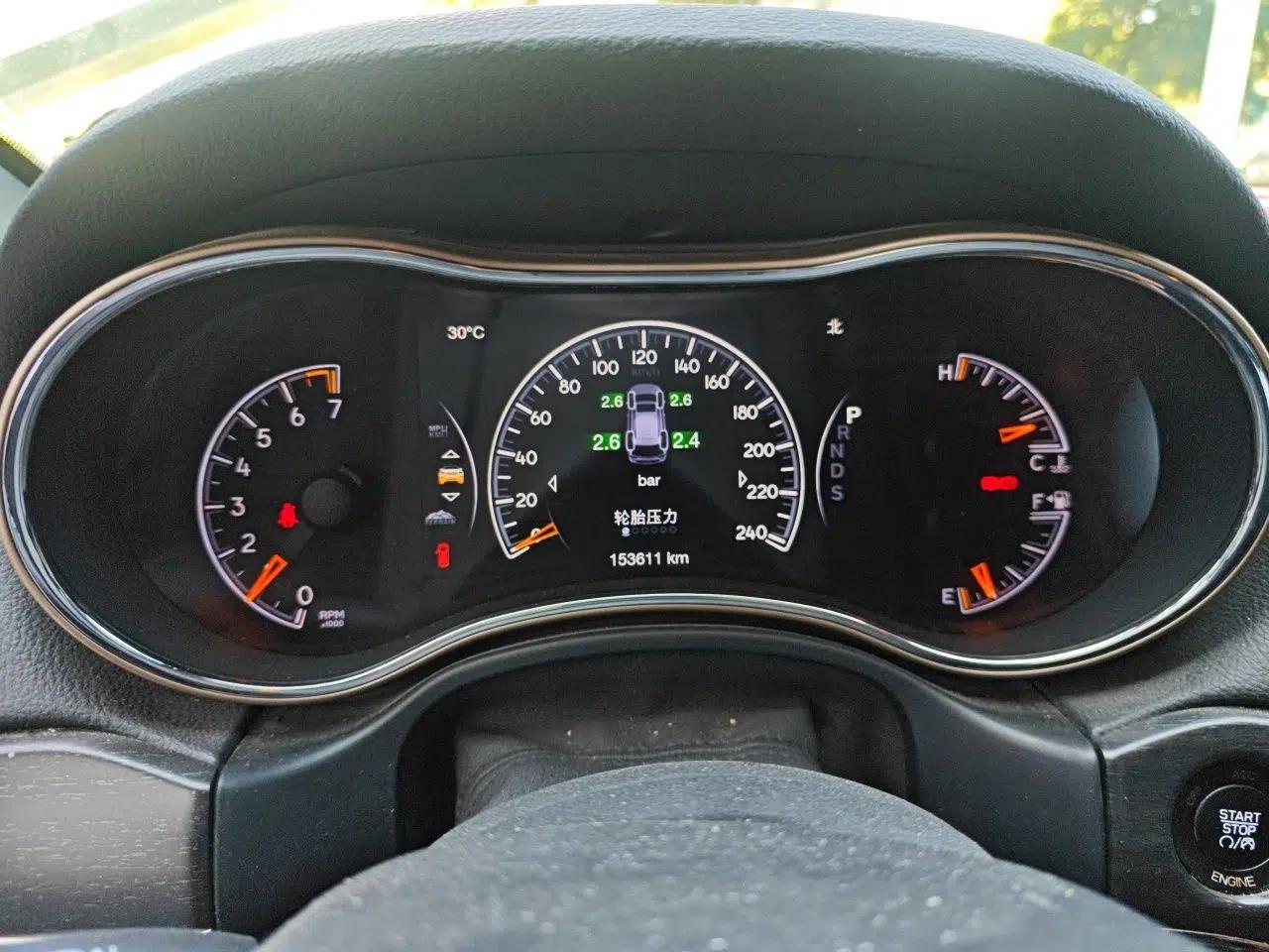 Jeep Grand Cherokee 2014 3.0L Comfort Navigation Edition — миниатюра 11