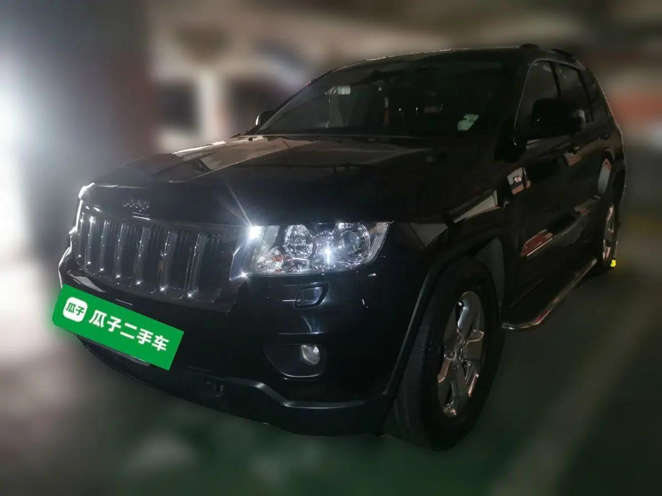 Jeep Grand Cherokee 2013 3.6L Comfort Edition — миниатюра 1